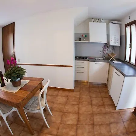 La Casa In Piazza Colonna Holiday home